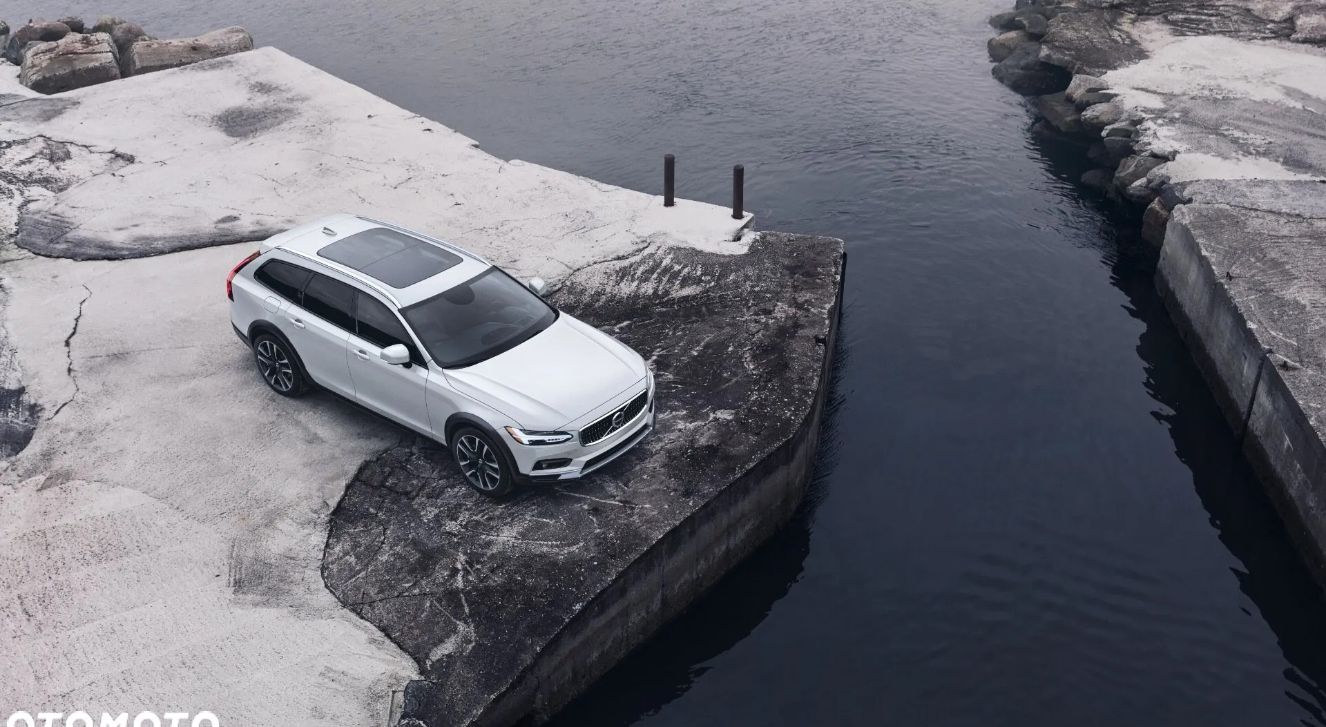 Volvo V90 Cross Country cena 329000 przebieg: 5, rok produkcji 2024 z Pleszew małe 46
